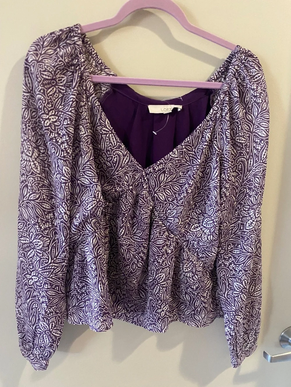 New Loft Purple Floral V-Neck Paisely Print Blouse, S